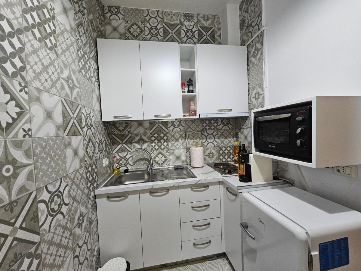 Vibe Studio Apartment Τίρανα Εξωτερικό φωτογραφία